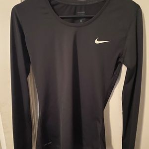 Nike Pro Athletic Long-Sleeve